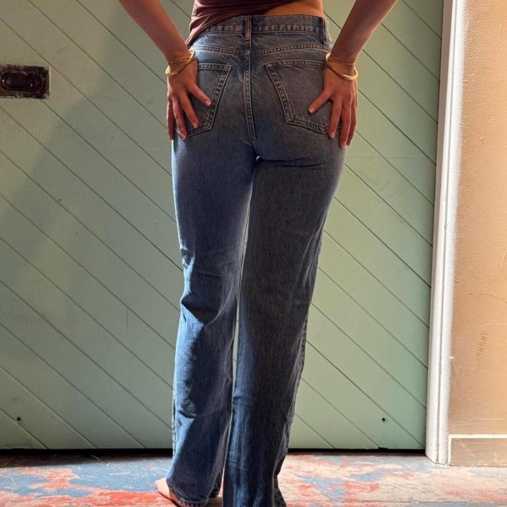 REFORMATION Cynthia high waist jeans
Waist 26